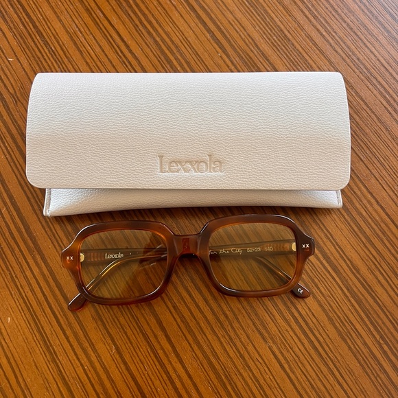 Lexxola Brown Sunglasses - Picture 6 of 8